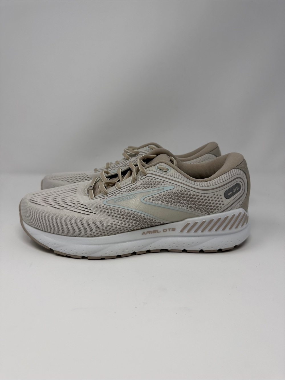 Brooks Women's Ariel GTS 23 Running Sneakers - Chateau Grey/White Sand - 9 Wide